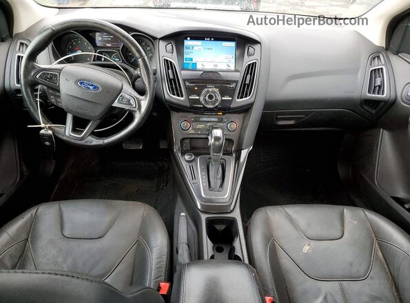 1FADP3J26GL252204 2016 FORD FOCUS Silver Vista del salpicadero