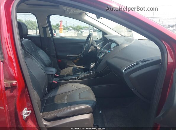 1FADP3J26GL335289 2016 FORD FOCUS Red წინა სალონის ხედი
