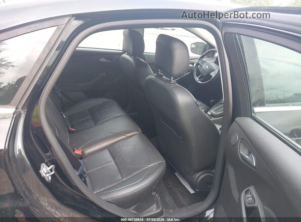 1FADP3J26HL256481 2017 FORD FOCUS Black Vista de la etiqueta del VIN