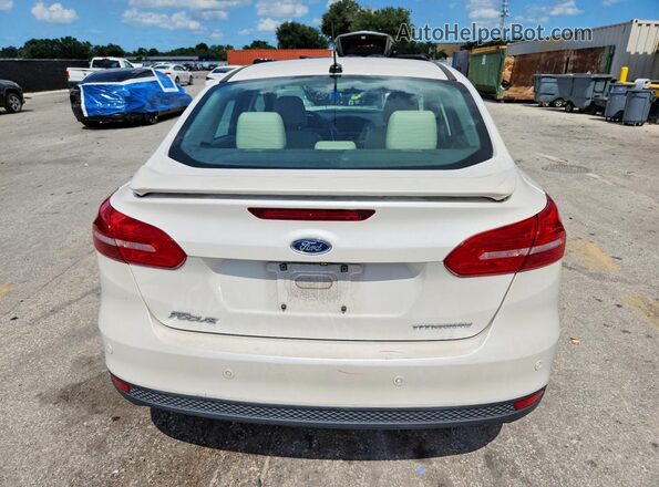1FADP3J27HL269871 2017 FORD FOCUS White Հետևի տեսք