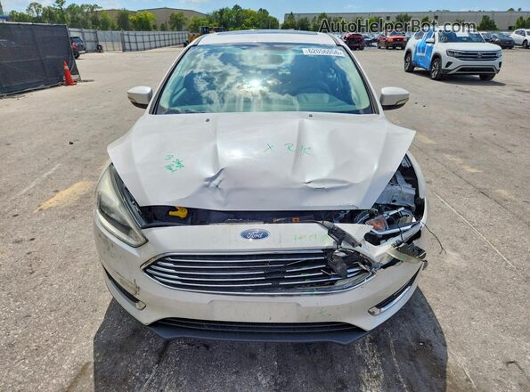 1FADP3J27HL269871 2017 FORD FOCUS White Դիմացի տեսք