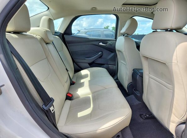 1FADP3J27HL269871 2017 FORD FOCUS White Հետևի նստատեղերի տեսք