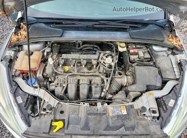 1FADP3J27HL288324 2017 FORD FOCUS Silver Widok wnętrza z tyłu