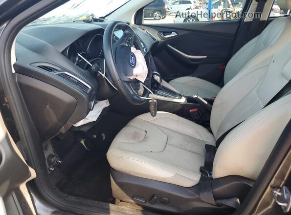 1FADP3J28JL324706 2018 FORD FOCUS Charcoal წინა სალონის ხედი