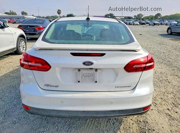 1FADP3J2XGL306281 2016 FORD FOCUS White Rear view