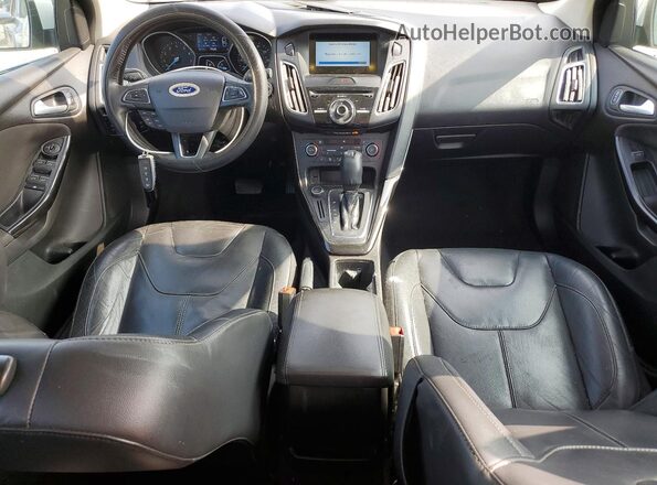 1FADP3J2XGL306281 2016 FORD FOCUS White Dashboard view