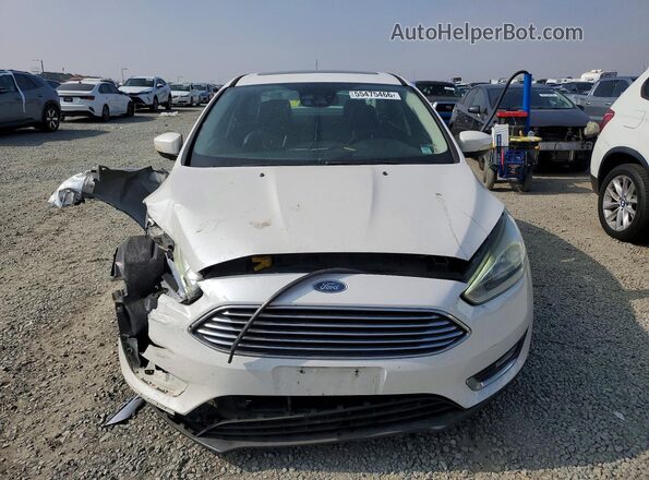 1FADP3J2XGL306281 2016 FORD FOCUS White Front view
