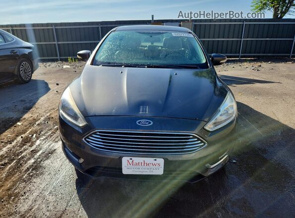 1FADP3J2XHL291363 2017 FORD FOCUS Gray Front view