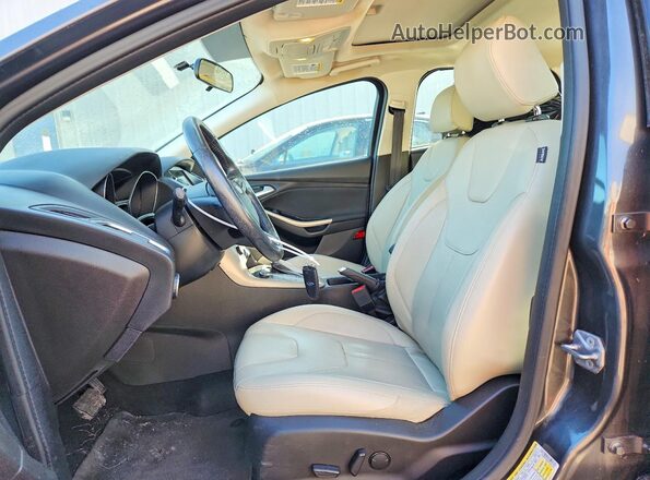 1FADP3J2XHL291363 2017 FORD FOCUS Gray Front interior view