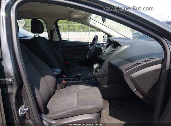 1FADP3K20HL286445 2017 FORD FOCUS Gray Вид салону спереду