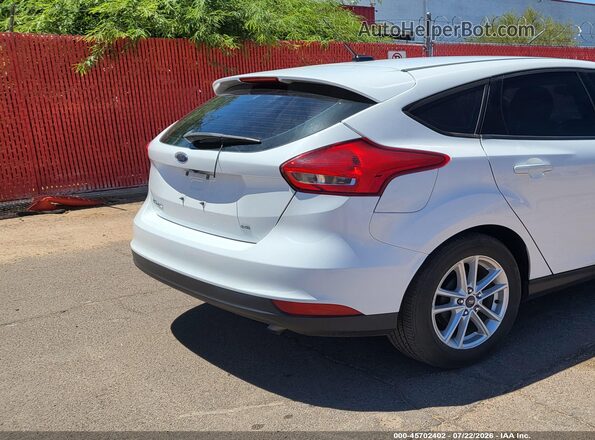 1FADP3K20HL299809 2017 FORD FOCUS Белый Задняя правая четверть