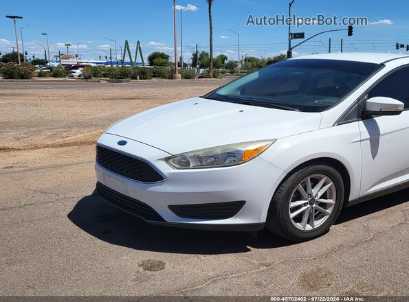 1FADP3K20HL299809 2017 FORD FOCUS Белый Передняя левая четверть