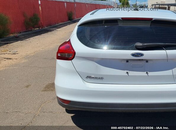 1FADP3K20HL299809 2017 FORD FOCUS Белый 