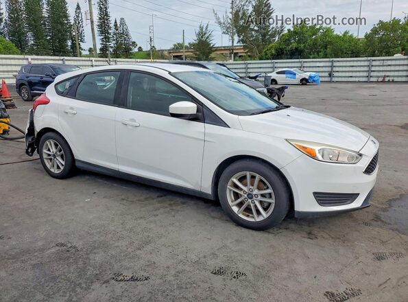 1FADP3K20JL218006 2018 FORD FOCUS White Przód prawy