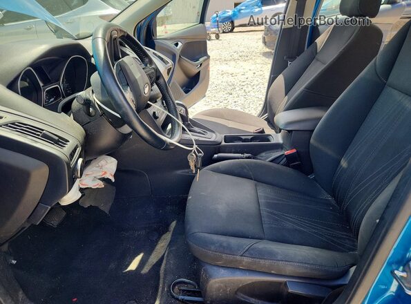 1FADP3K21GL227046 2016 FORD FOCUS Blue Widok wnętrza z przodu