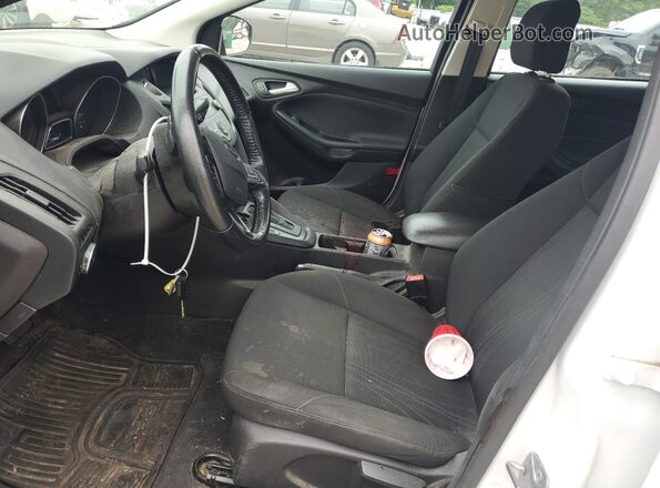 1FADP3K21GL227919 2016 FORD FOCUS White Front interior view