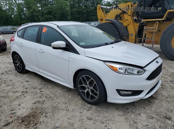 1FADP3K21GL227919 2016 FORD FOCUS White Front right