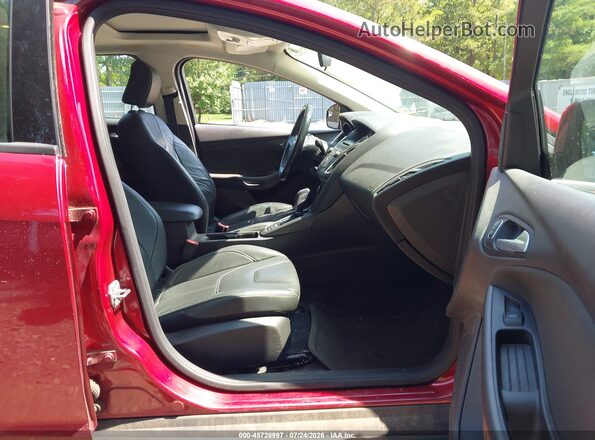 1FADP3K21GL248415 2016 FORD FOCUS Red Vista interior delantera