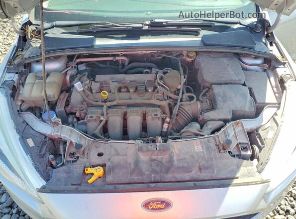 1FADP3K21GL276294 2016 FORD FOCUS Silver Rear interior view
