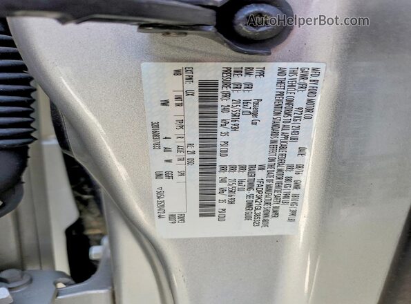 1FADP3K21GL385323 2016 FORD FOCUS Silver Vista del compartimento del motor