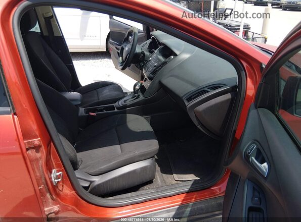 1FADP3K21JL269207 2018 FORD FOCUS Оранжевый Вид салона спереди
