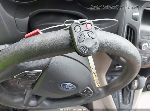 1FADP3K21JL327056 2018 FORD FOCUS White Widok deski rozdzielczej