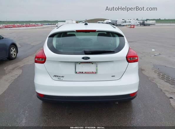1FADP3K21JL327056 2018 FORD FOCUS White 
