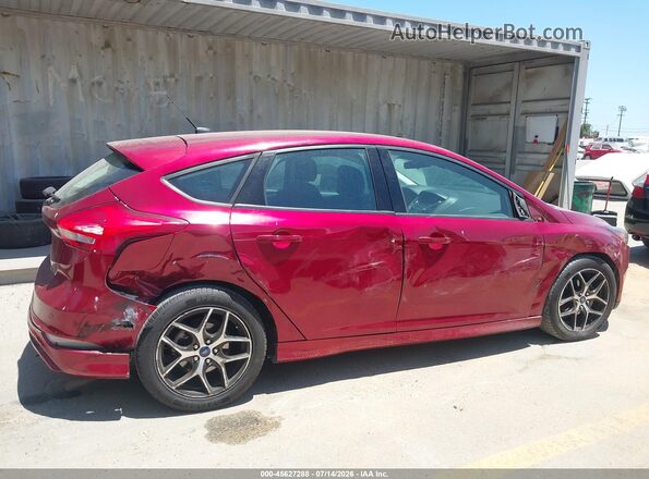 1FADP3K22GL238704 2016 FORD FOCUS Red უკანა სალონის ხედი