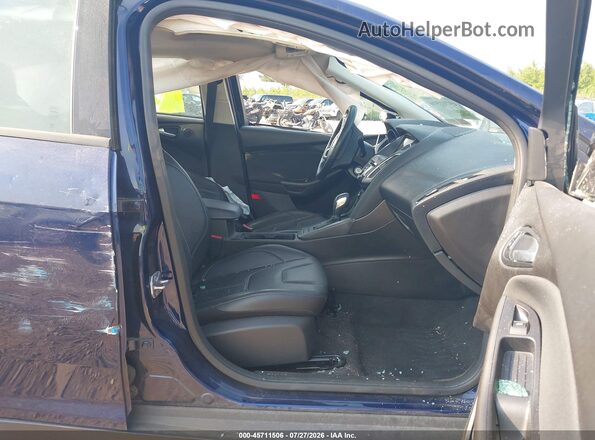 1FADP3K22GL382155 2016 FORD FOCUS Blue Front interior view