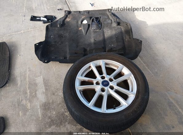 1FADP3K22HL208569 2017 FORD FOCUS Белый Вид щитка приборов