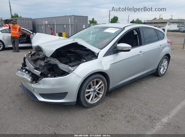 1FADP3K22HL271607 2017 FORD FOCUS Серебряный Передняя левая четверть