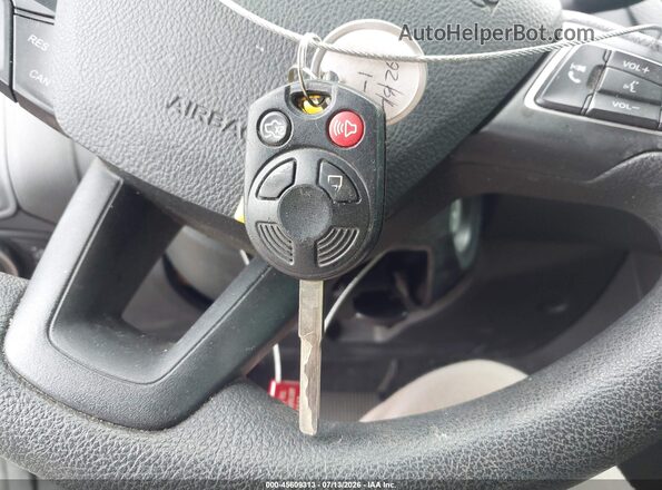 1FADP3K22HL319638 2017 FORD FOCUS Silver Вид панелі приладів