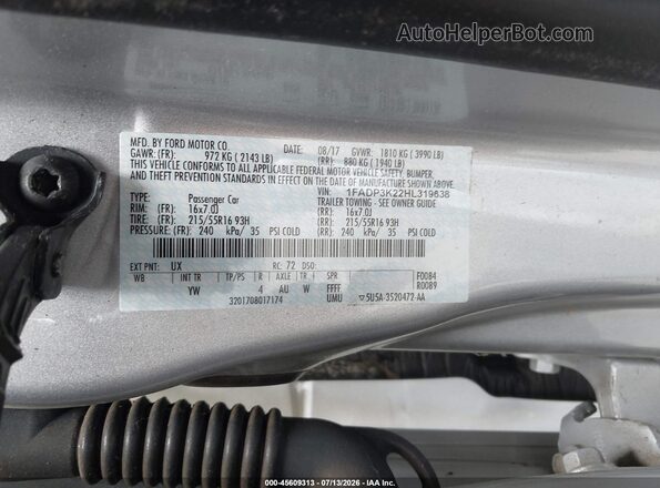1FADP3K22HL319638 2017 FORD FOCUS Silver Вид підкапотного простору