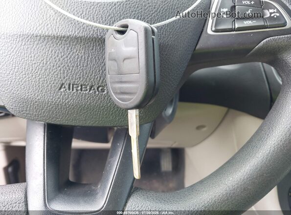 1FADP3K22JL270155 2018 FORD FOCUS Gray Dashboard view