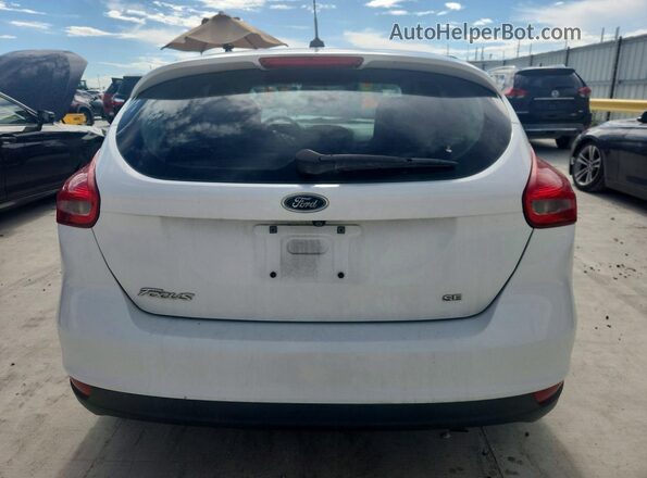 1FADP3K22JL302229 2018 FORD FOCUS White უკანა ხედი