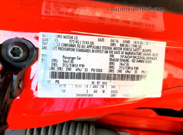 1FADP3K23GL309425 2016 FORD FOCUS Red ძრავის განყოფილების ხედი