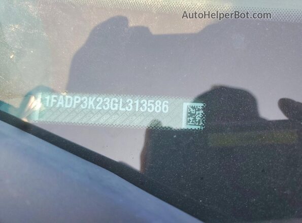 1FADP3K23GL313586 2016 FORD FOCUS White Vista del compartimento del motor