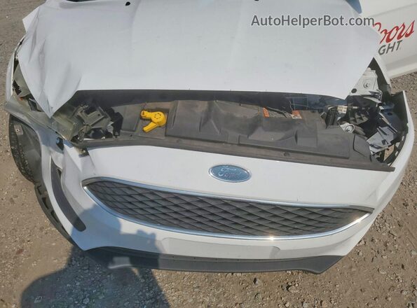 1FADP3K23GL313586 2016 FORD FOCUS White Vista interior trasera