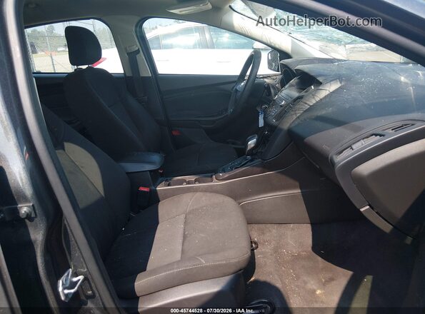 1FADP3K23JL212393 2018 FORD FOCUS Gray Vista interior delantera