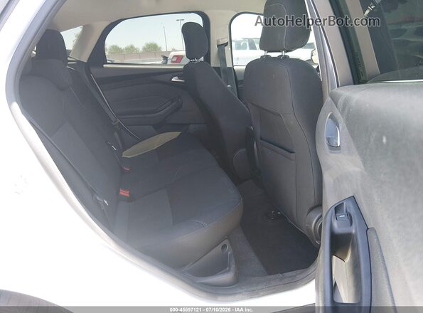 1FADP3K23JL295114 2018 FORD FOCUS White VIN კოდის სტიკერის ხედი