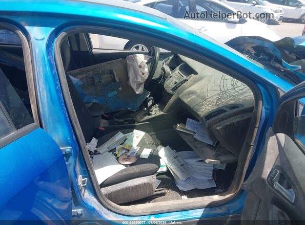 1FADP3K24GL225730 2016 FORD FOCUS Синий Вид салона спереди
