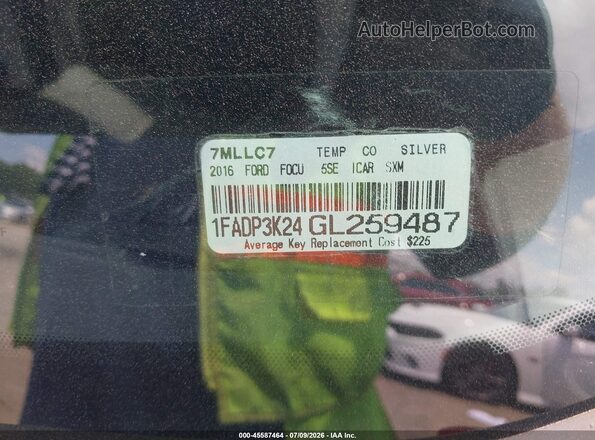 1FADP3K24GL259487 2016 FORD FOCUS Silver Vista del compartimento del motor