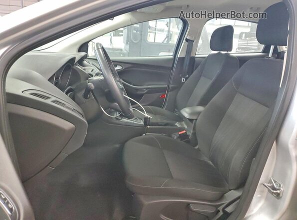 1FADP3K24GL341333 2016 FORD FOCUS Silver Սալոնի դիմացի տեսք