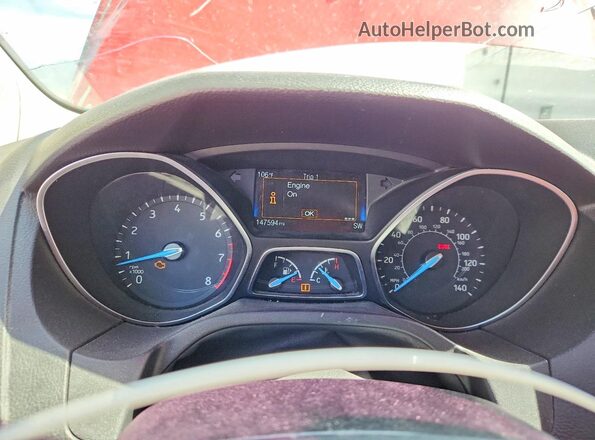 1FADP3K24GL363882 2016 FORD FOCUS Red Vista del cuadro de instrumentos