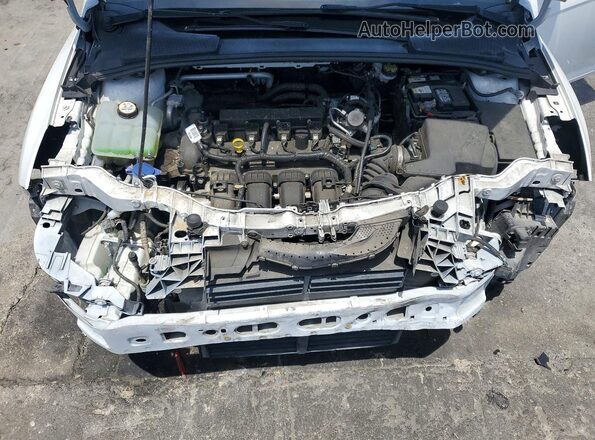 1FADP3K24GL380570 2016 FORD FOCUS White უკანა სალონის ხედი