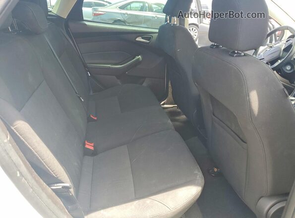 1FADP3K24GL380570 2016 FORD FOCUS White უკანა სავარძლების ხედი