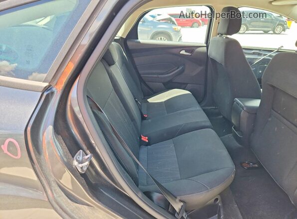 1FADP3K24JL282534 2018 FORD FOCUS Gray უკანა სავარძლების ხედი