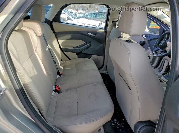1FADP3K25GL347464 2016 FORD FOCUS Beige Vista de los asientos traseros