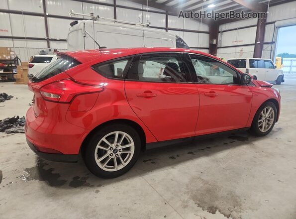 1FADP3K25GL376785 2016 FORD FOCUS Red Задня права чверть