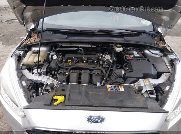 1FADP3K25HL246183 2017 FORD FOCUS Silver Вид ззаду